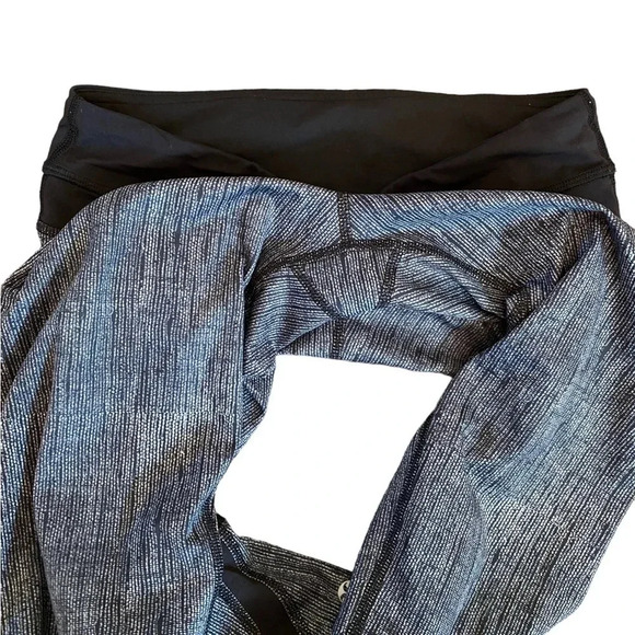 Lululemon Run Inspire Crop II All Luxtreme - Picture 2 of 8